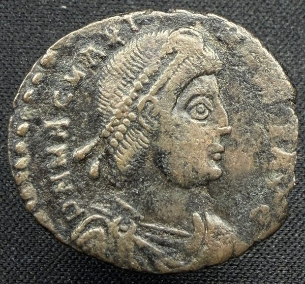 Obverse: pearl-diademed, draped and cuirassed bust of Magnus Maximus right.